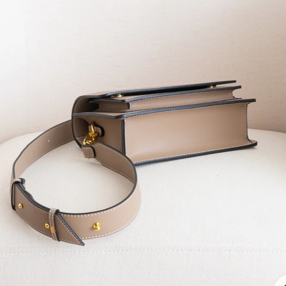 AALLYN Ingrid Crossbody/Shoulder Bag in Biscotti - Picture 8 of 10